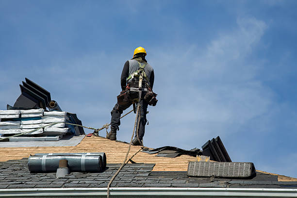 Professional Gutter Installation technician working in Jefferson, IA